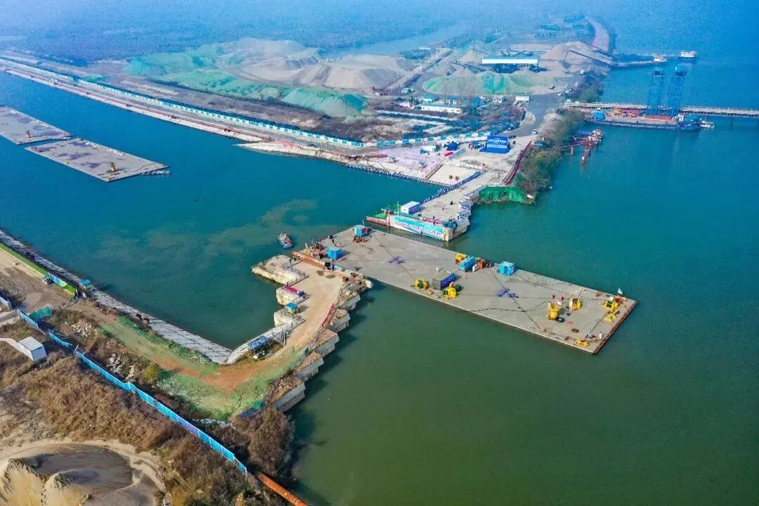 滴水不漏！穿江的沉管隧道就是这么建的。。。(图1)