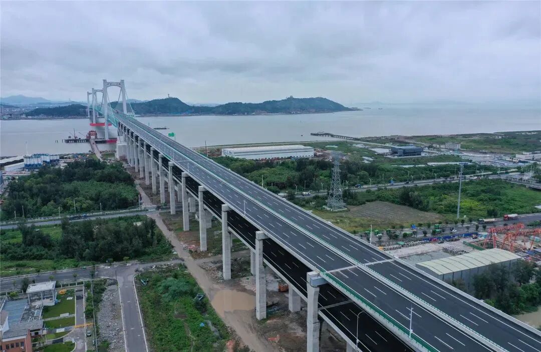 【5/29更新】两主缆钢丝加起来总长能绕地球2圈，世界首座三塔四跨双层钢桁梁悬索桥建成的图29
