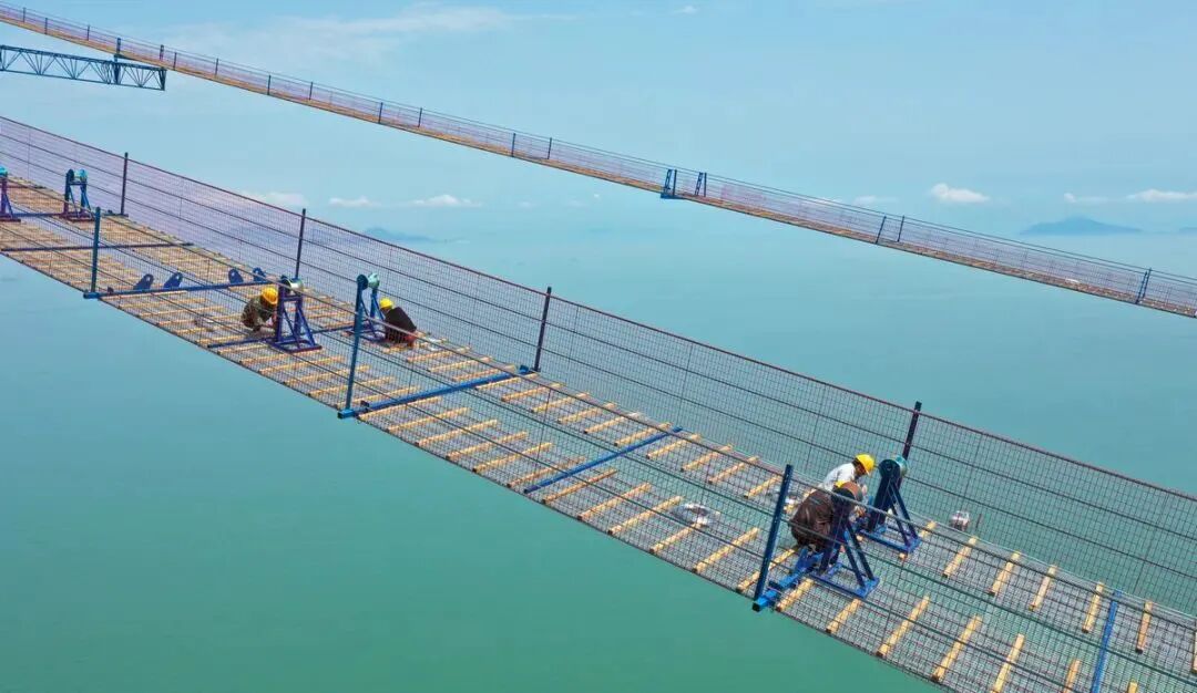 【5/23更新】壮观！海中最高猫道来了，那您知道啥是猫道吗？的图1