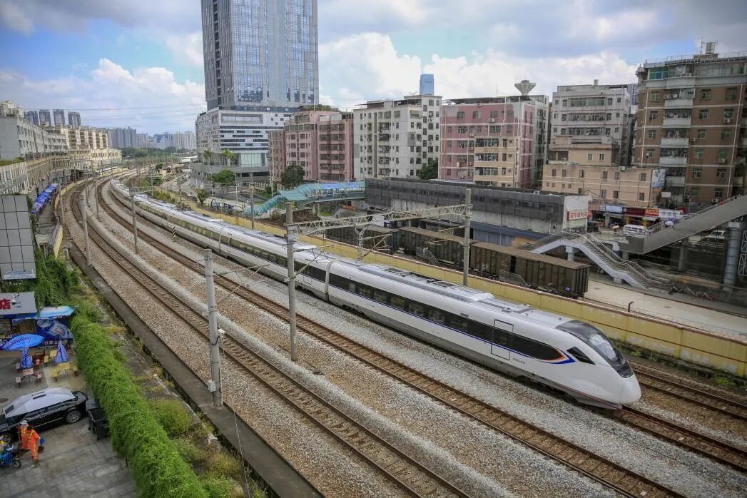 看广东广深城际将开通一站直达快车