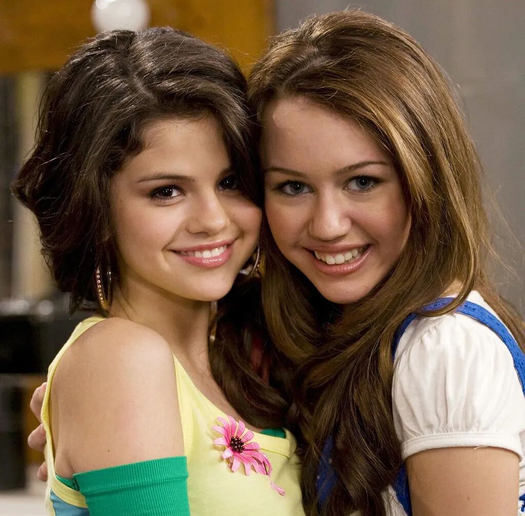 永远的迪士尼公主:selena gomez生日快乐_友友