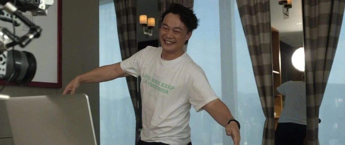 有请今日嘅最佳舞者 —— 陈奕迅 登场！