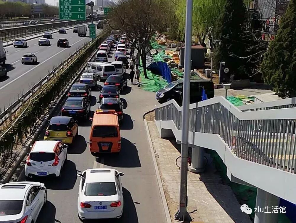 疏堵缘何変添堵,半年后的京通快速世通大厦还是堵