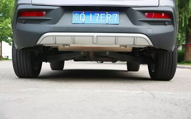 15万的SUV也有回头率？不信开这台车试试！