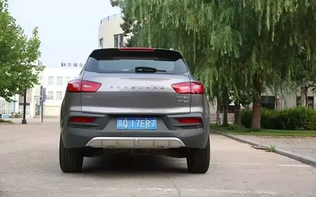 15万的SUV也有回头率？不信开这台车试试！