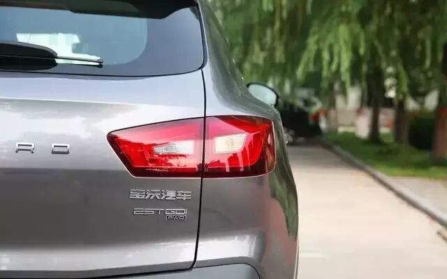 15万的SUV也有回头率？不信开这台车试试！