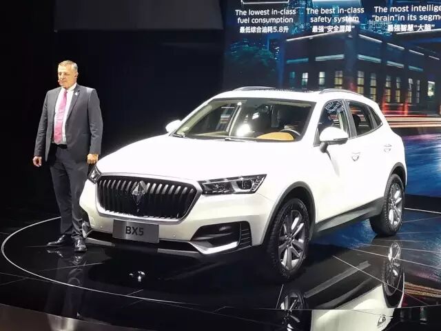 15万的SUV也有回头率？不信开这台车试试！