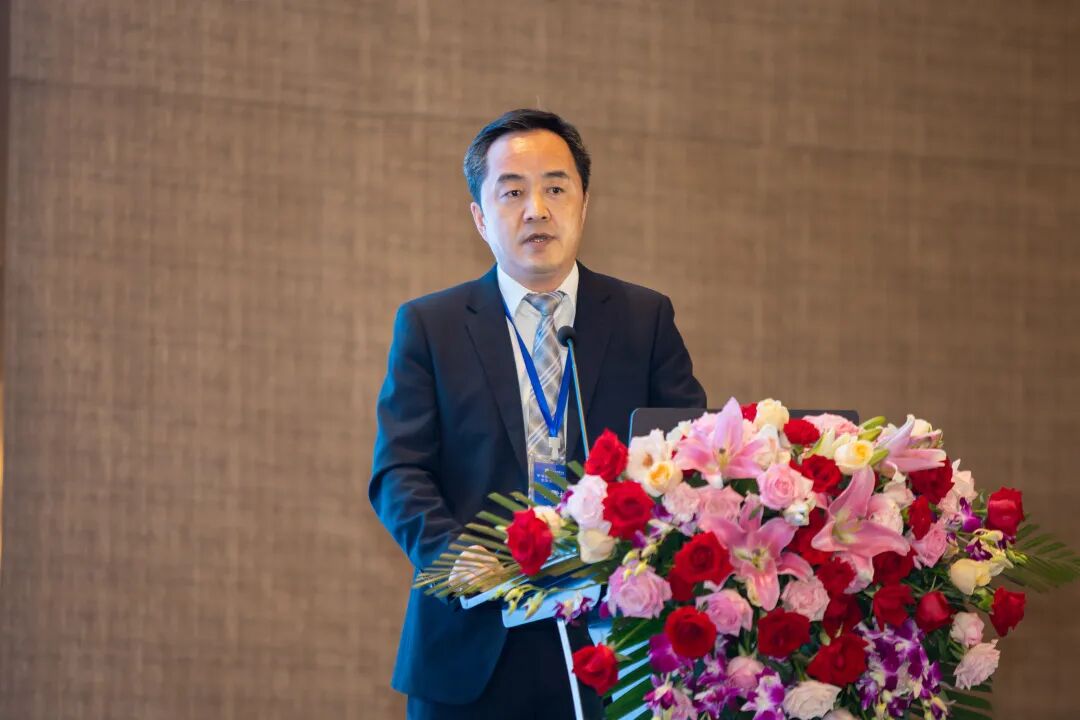 中国政法大学商学院教授 李晓▲ 第十三届全国政