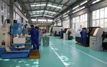 工人工资最高时，工厂成本最低了！的图2