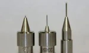 震惊：直径仅为0.01毫米的钻孔加工，是如何实现的！！！的图2