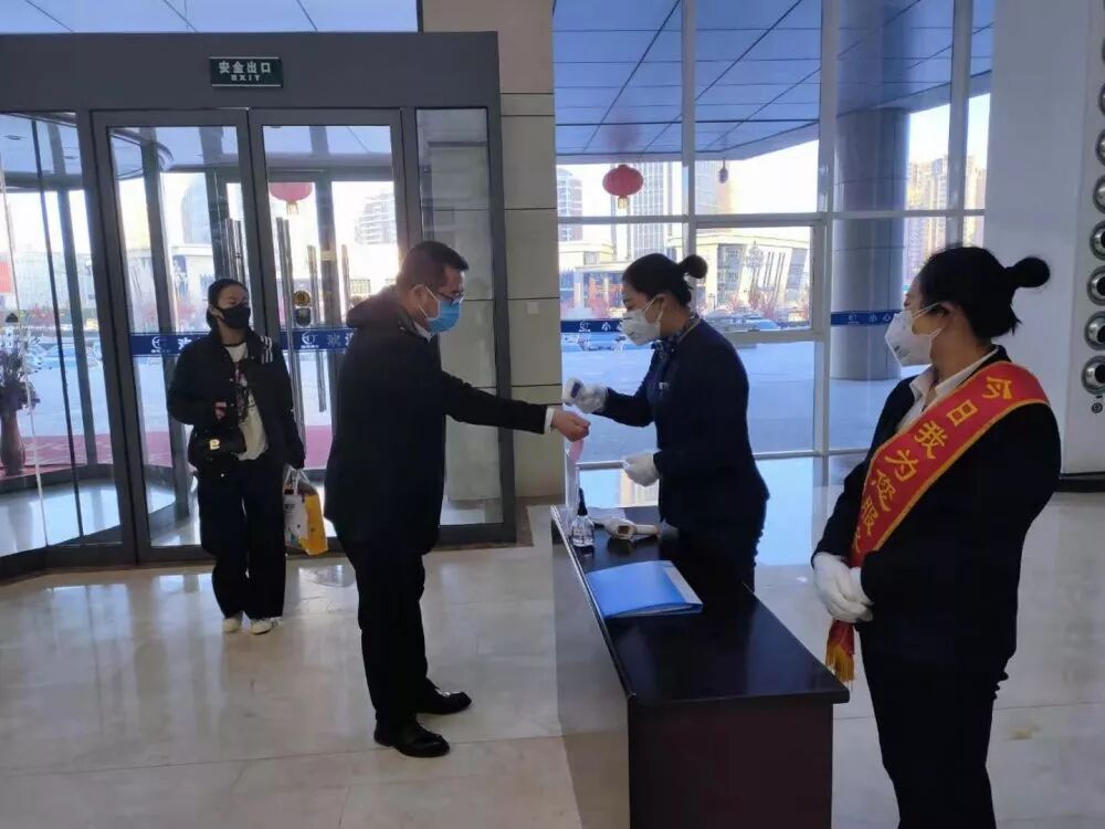 元宵佳节不离岗 守望安康和团圆(图13)
