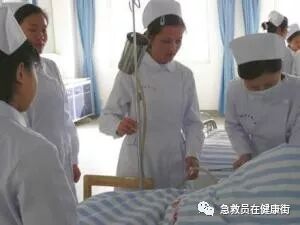 怎么无器材灌肠灌肠术（一）_https://www.jmylbn.com_新闻资讯_第9张