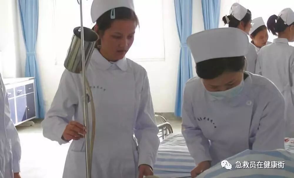 怎么无器材灌肠灌肠术（一）_https://www.jmylbn.com_新闻资讯_第42张