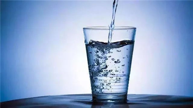 长期喝纯净水一大危害(纯净水的危害是你无法想象的)