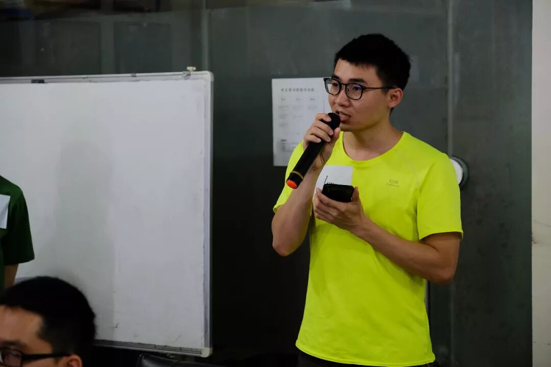 （图：信息无障碍研究会代表张炼发言）