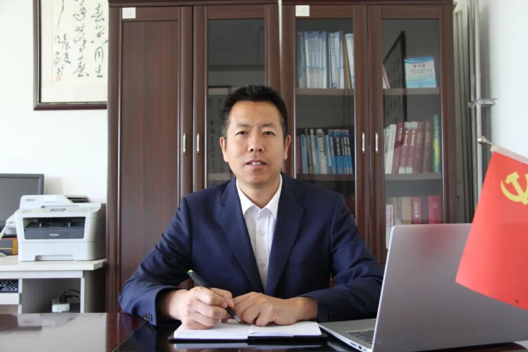 教育类座右铭简短_教育座右铭_教育座右铭简短霸气