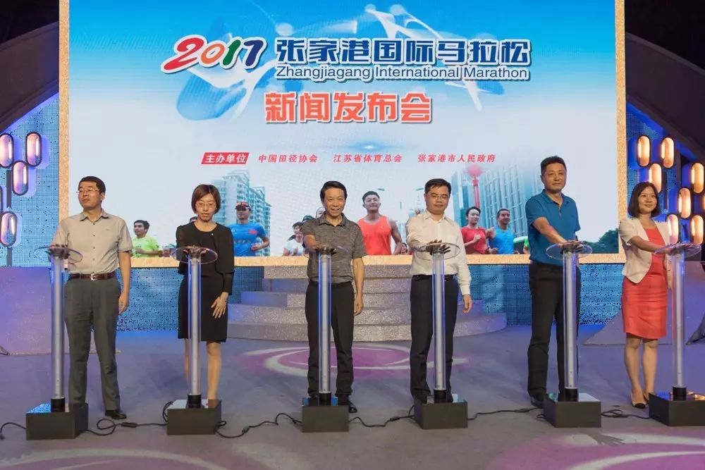 张家港有多少人口2017_张家港有几个汽车站(2)