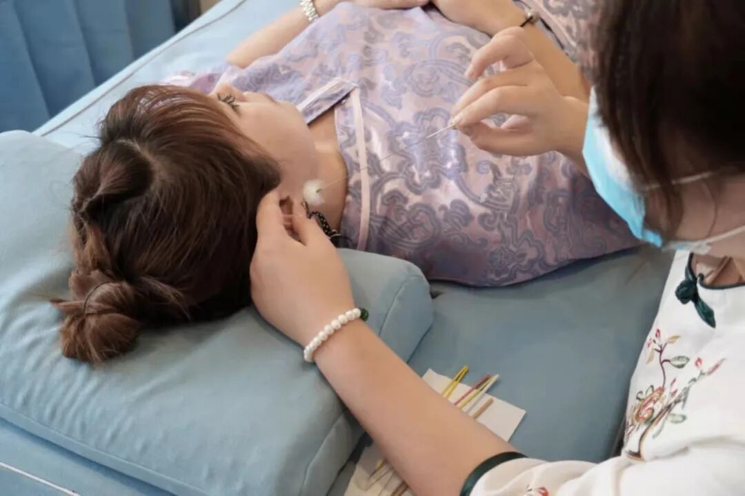 ˬˬˬ�������ϣ�������400�O�ɶ���Ҫ���ˣ��ɶ�+��ԡ+���ɰ�Ħ��ȫ�ײ���30��Ǯ������40���ӣ���һ�ξͰ��ϣ�