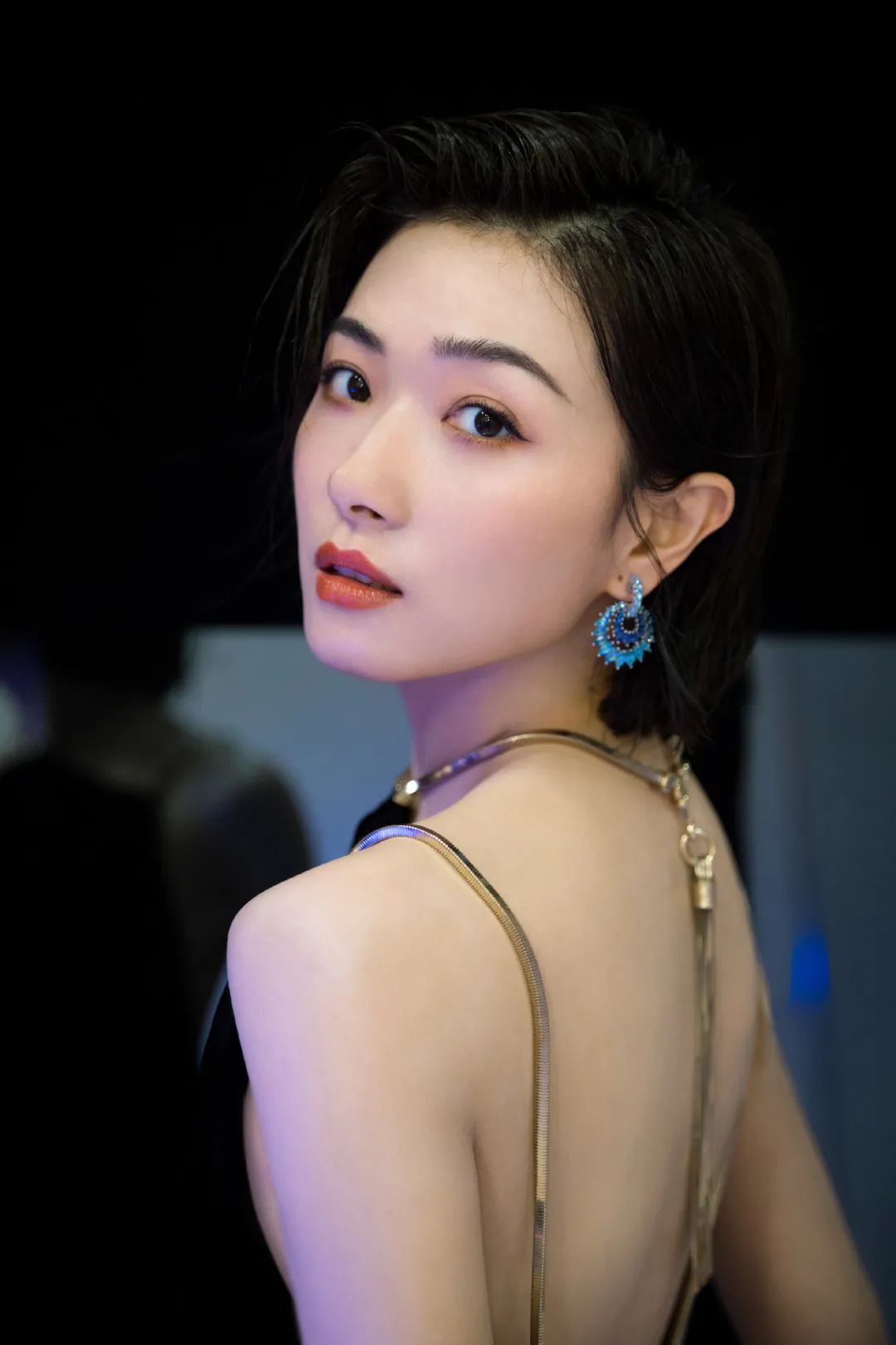 看完了谭松韵、王子文的湿发造型，我脑补了一整部霸总小说！