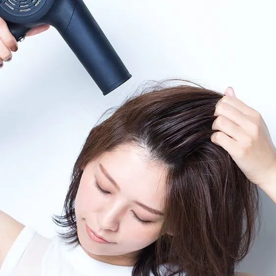 看完了谭松韵、王子文的湿发造型，我脑补了一整部霸总小说！