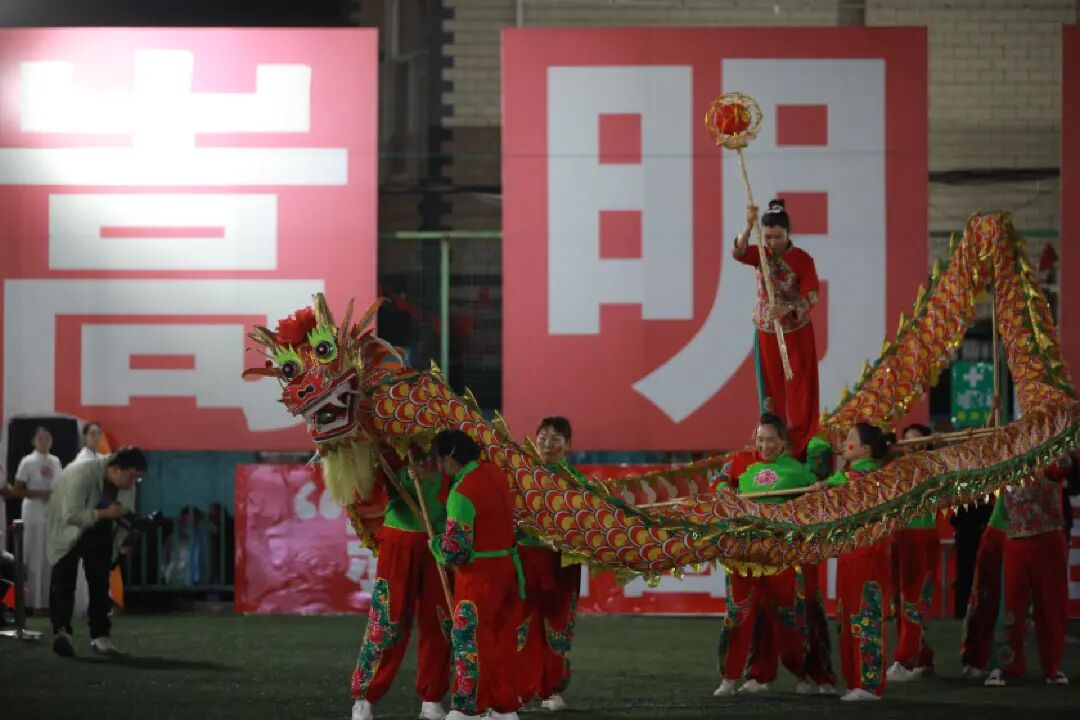 聂远声援家乡：夏日再赴贵州村超之约