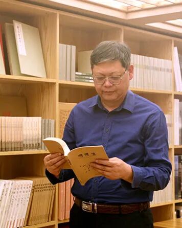 临沂大学师范_上海师范大学财务处_四川外国语大学成都学院师范系男神