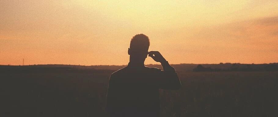 患儿5岁，发热、干咳，初始治疗好转后，突然再次加重……│病例新编