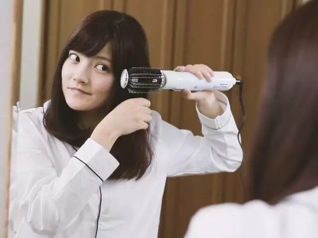 戴森梳子_戴森梳子值得买吗_戴森梳子有什么好处