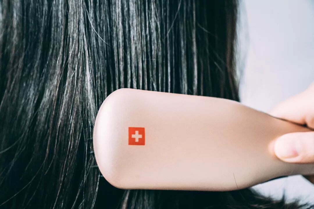 戴森梳子值得买吗_戴森梳子_戴森梳子有什么好处