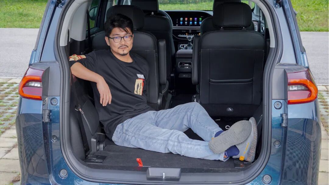 15万落地 轿车 Suv和mpv之间 为啥选后者是最明智的 全网搜