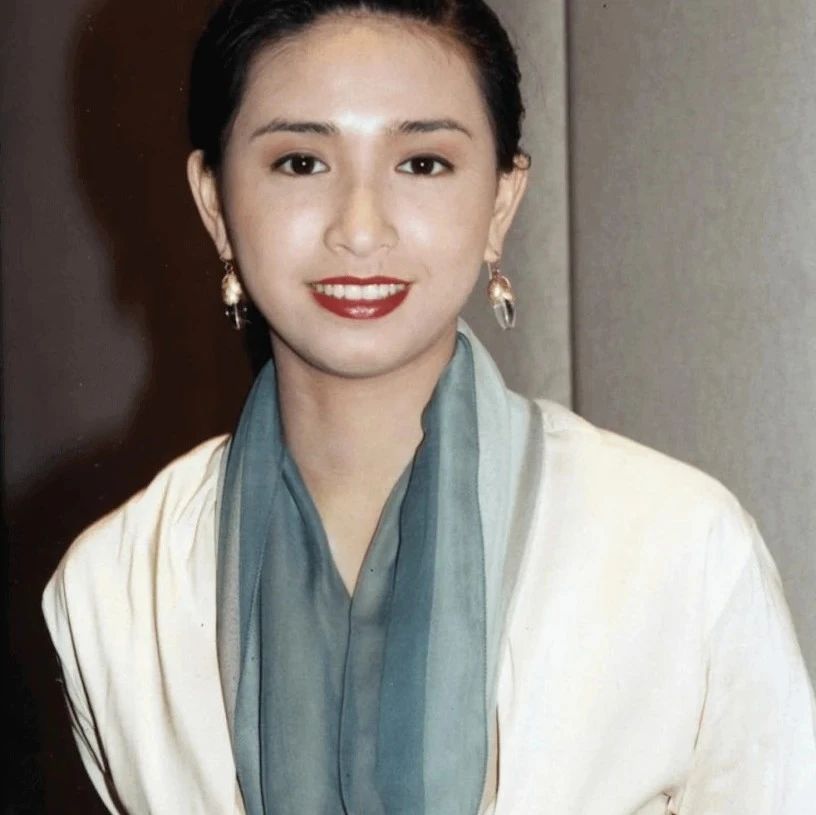 美貌吊打李嘉欣的女人，才是真的豪门狠角色