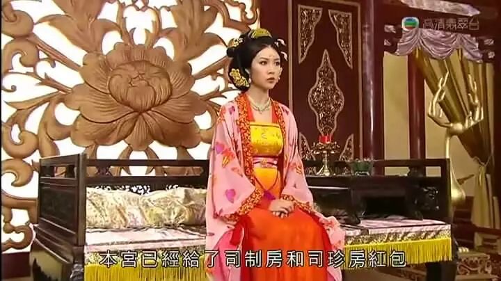 身陷整容包养丑闻，被赵薇“横刀夺爱”想自杀，带半亿闪嫁副董五年生三子！（组图） - 8