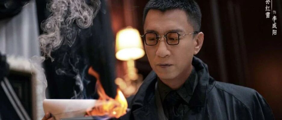 孙红雷​，你这身材51岁？暴瘦上演扫黑风暴，网友：重回颜值巅峰​