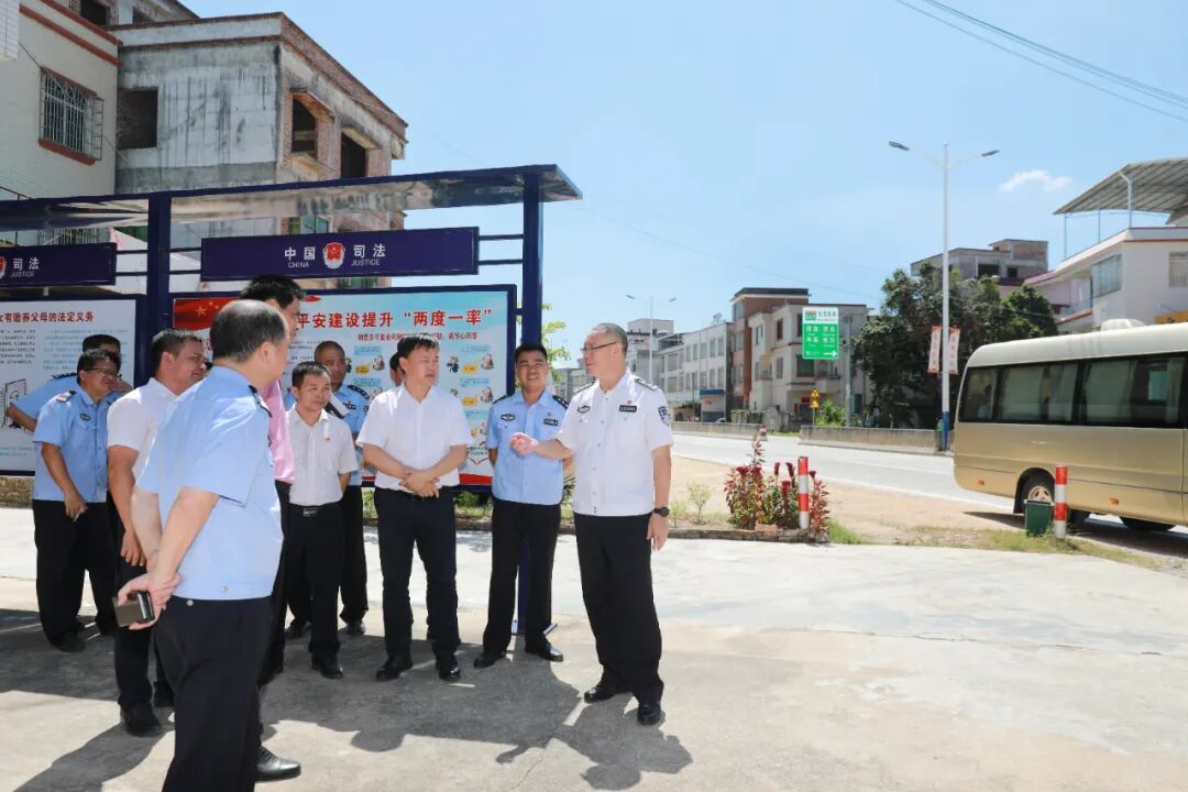 7月14日上午,茂名市副市长,市公安局党委书记,局长黄果前往高州市
