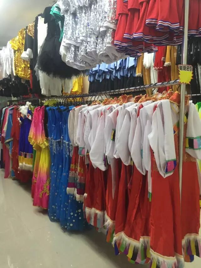 叙永 爱秀服装租赁就是你最好的选择!