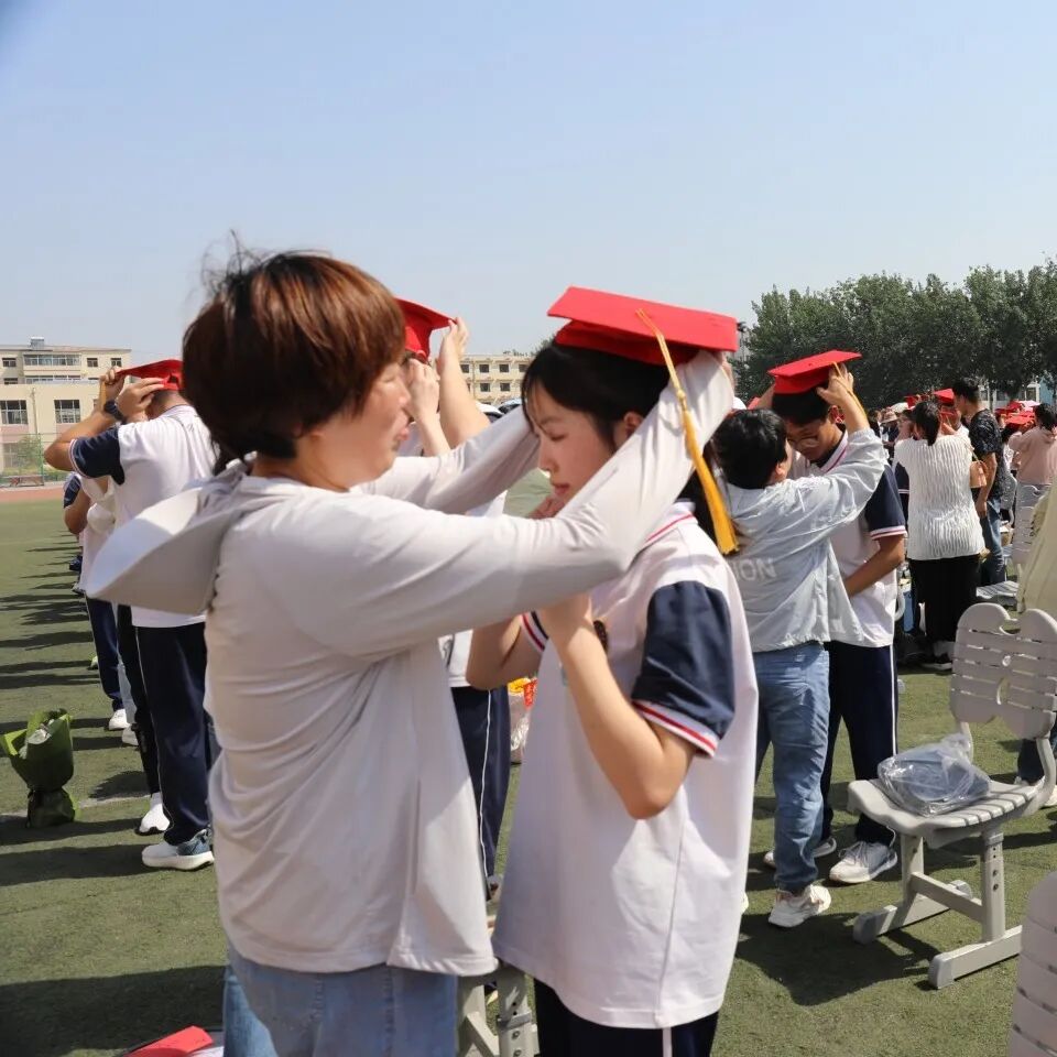 十八而立 青春有志 廊坊八中隆重举行第十五届成人礼仪式