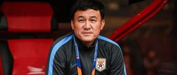 鲁能成足协杯夺冠最大热门？郝伟：冠军不是靠嘴喊出来的！