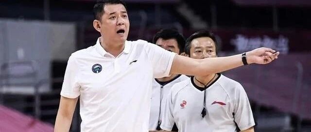 山东男篮飞赴青岛，巩晓彬简单总结展望