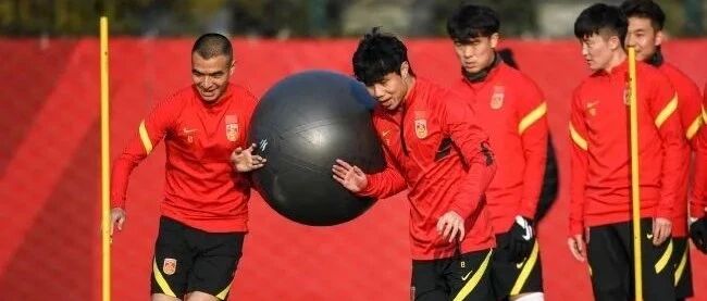 国足战日本，李霄鹏赛前透露比赛目标