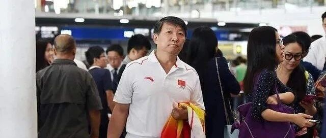 宫鲁鸣抵达山东，丁彦雨航再次受伤