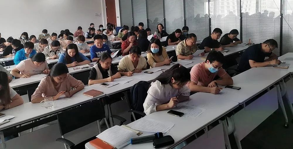 医疗康复器械_家用医疗输液器械_医疗器械公司组织机构图