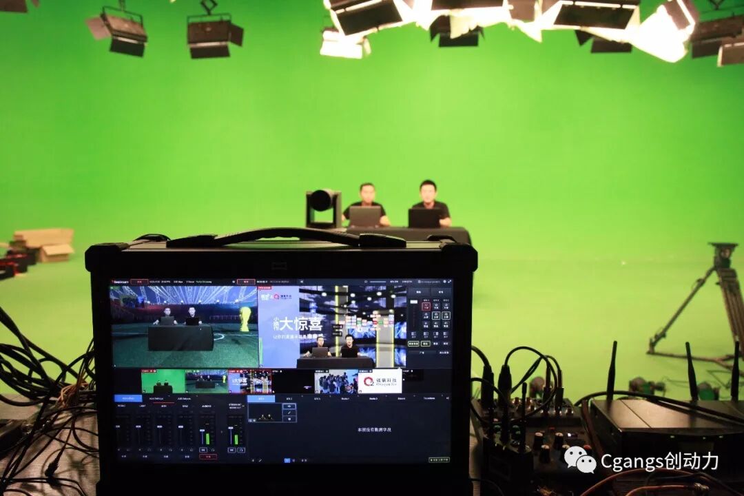 强氧与微吼完成首次课程合作 绿棚大变身让直播充满未来感