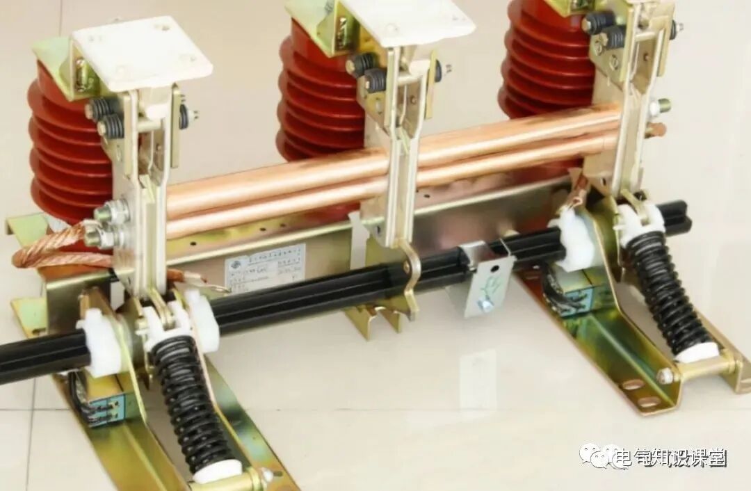 进线柜、出线柜、母线联络柜、PT柜、电容器柜、计量柜的概述！的图47