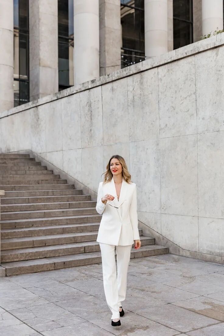 西装白色最好看