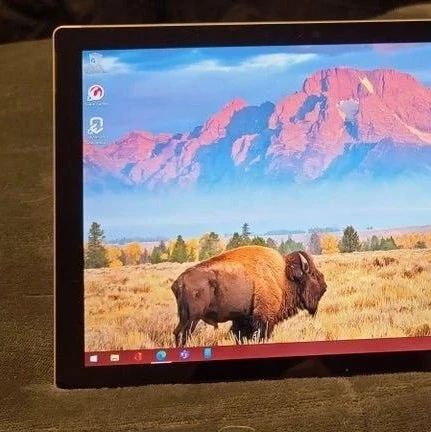Surface Pro 8原型机图片曝光，设计保持不变