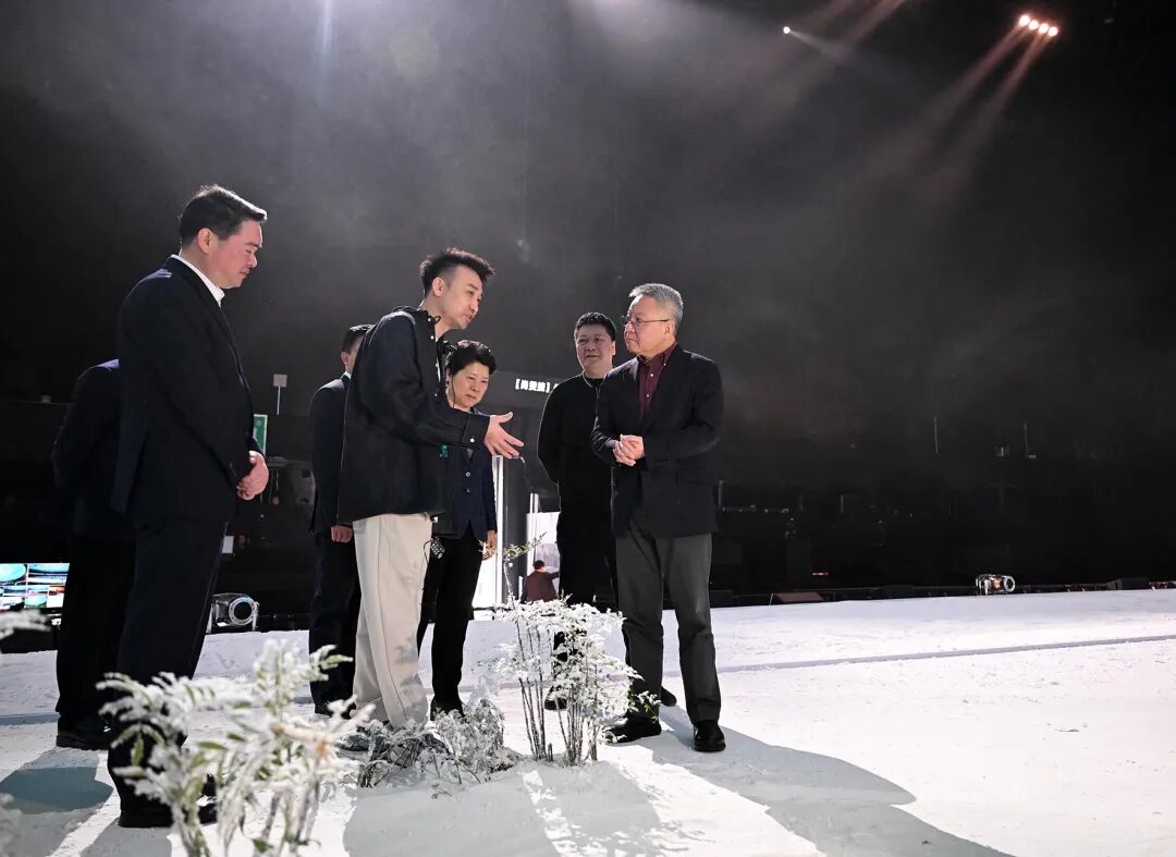 省委书记沈晓明在长沙学院湖南大众传媒职院湖南艺术职院等地调研