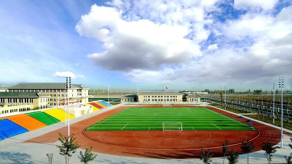 新疆政法学院校区图片
