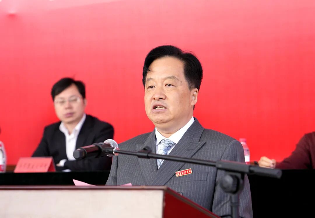 建功边陲唱响新时代英雄新政的理想之歌新疆政法学院 任长义(2023年