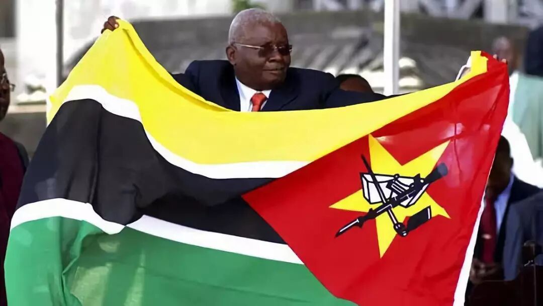 奇闻怪谈 Ak47 全球 狠人 的心肝宝贝 由都是国货发表 文学城