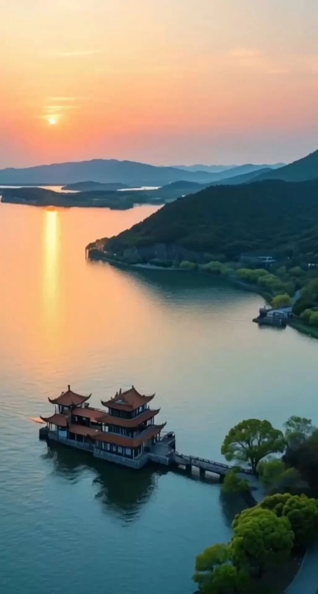 赵宝海：晨游太湖 ｜小楼译诗（第66期）（图2）